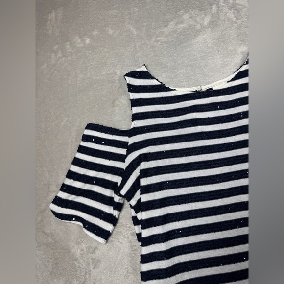 Chico’s Sequins Navy Blue White Striped Cold Shoulder Knit Blouse Size 1 (US M) - Picture 3 of 17